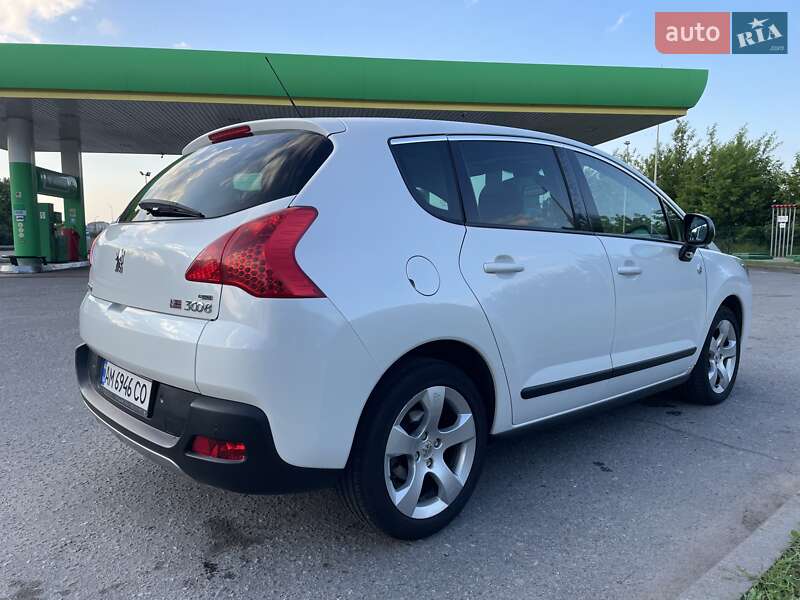 Позашляховик / Кросовер Peugeot 3008 2013 в Житомирі