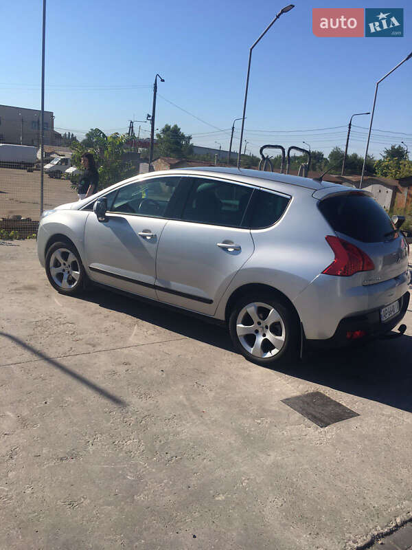 Минивэн Peugeot 3008 2011 в Запорожье