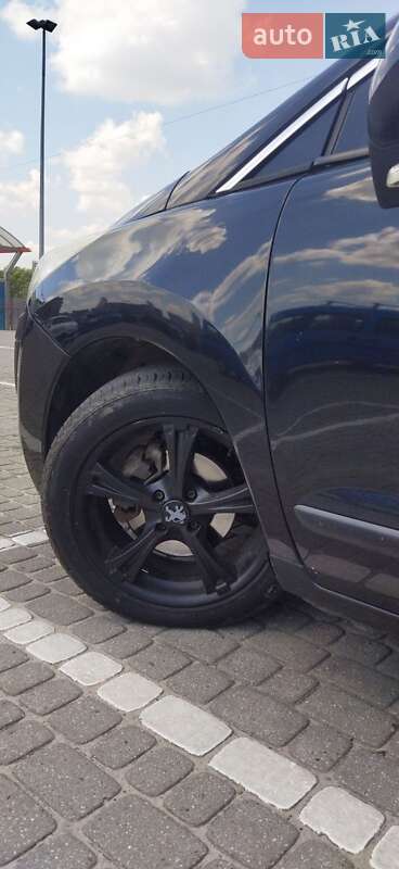Позашляховик / Кросовер Peugeot 3008 2012 в Львові фото 15 Позашляховик / Кросовер Peugeot 3008 2012 в Львові