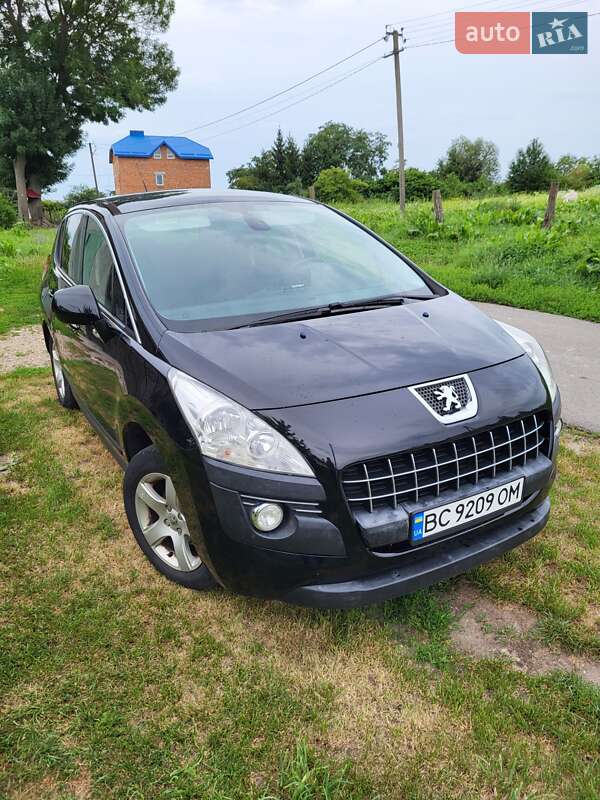 Позашляховик / Кросовер Peugeot 3008 2010 в Львові