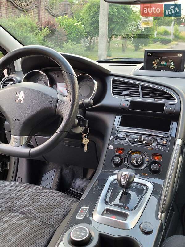Позашляховик / Кросовер Peugeot 3008 2013 в Рівному