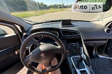 Позашляховик / Кросовер Peugeot 3008 2012 в 