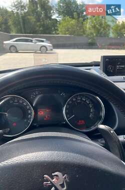 Внедорожник / Кроссовер Peugeot 3008 2014 в Ровно