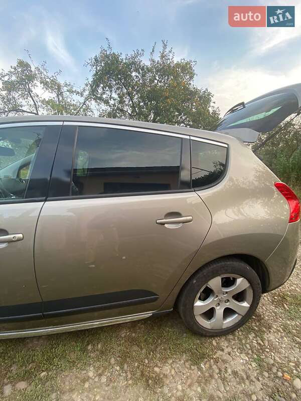 Позашляховик / Кросовер Peugeot 3008 2012 в Калуші
