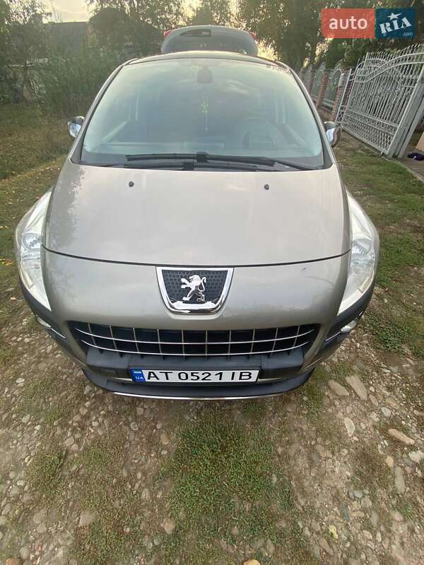 Позашляховик / Кросовер Peugeot 3008 2012 в Калуші