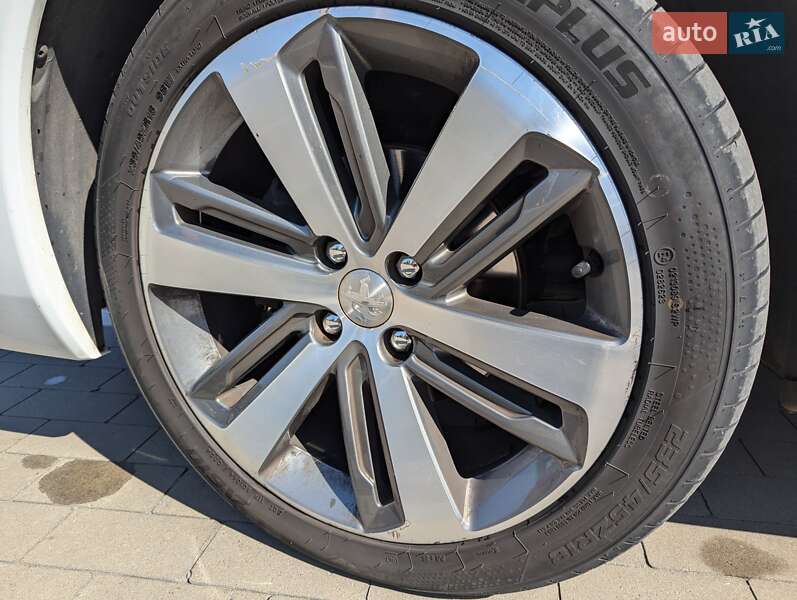 Позашляховик / Кросовер Peugeot 3008 2015 в Сумах