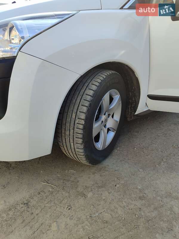Внедорожник / Кроссовер Peugeot 3008 2013 в Татарбунарах