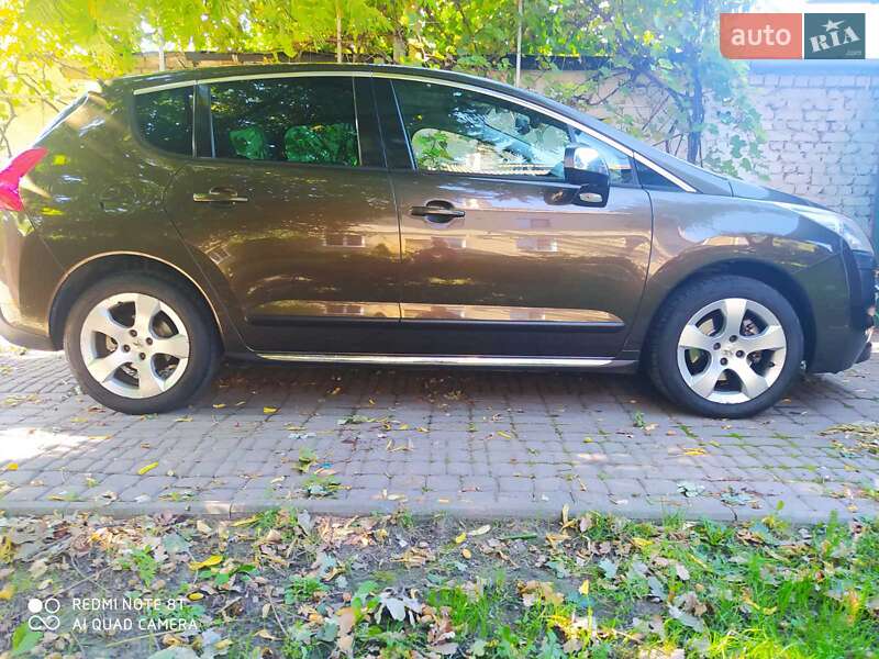 Позашляховик / Кросовер Peugeot 3008 2011 в Рівному