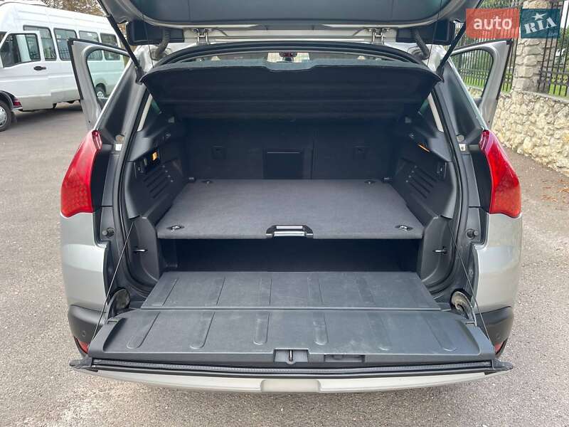 Внедорожник / Кроссовер Peugeot 3008 2011 в Тернополе