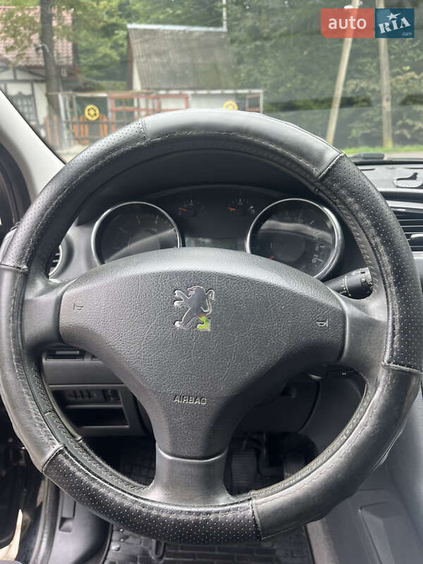 Внедорожник / Кроссовер Peugeot 3008 2012 в Трускавце