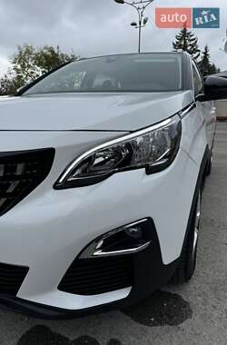 Позашляховик / Кросовер Peugeot 3008 2017 в 