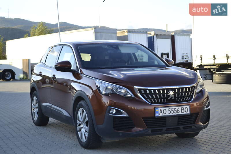 Позашляховик / Кросовер Peugeot 3008 2017 в Хусті