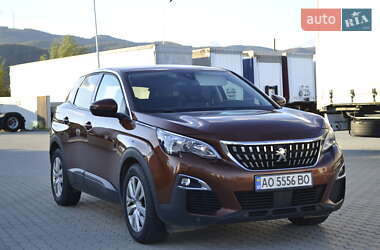 Позашляховик / Кросовер Peugeot 3008 2017 в Хусті