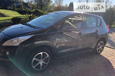 Внедорожник / Кроссовер Peugeot 3008 2010 в Городке