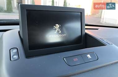 Внедорожник / Кроссовер Peugeot 3008 2014 в Стрые