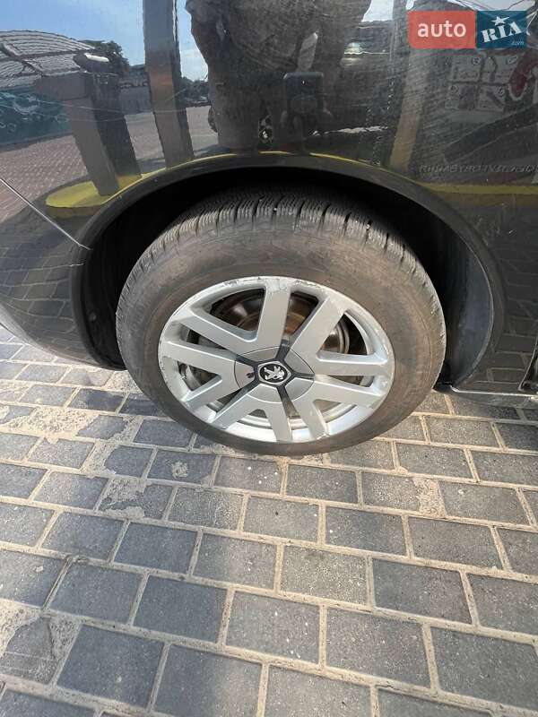 Позашляховик / Кросовер Peugeot 3008 2012 в Рівному