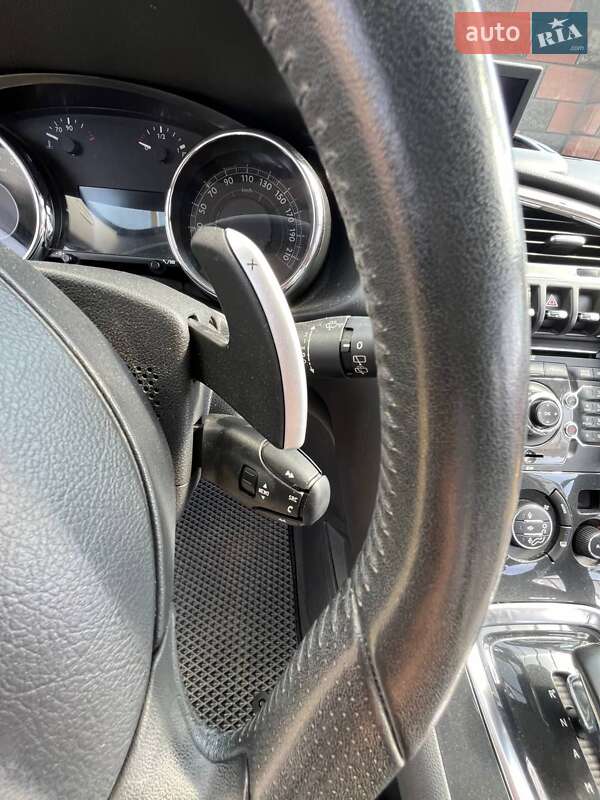 Позашляховик / Кросовер Peugeot 3008 2012 в Рівному