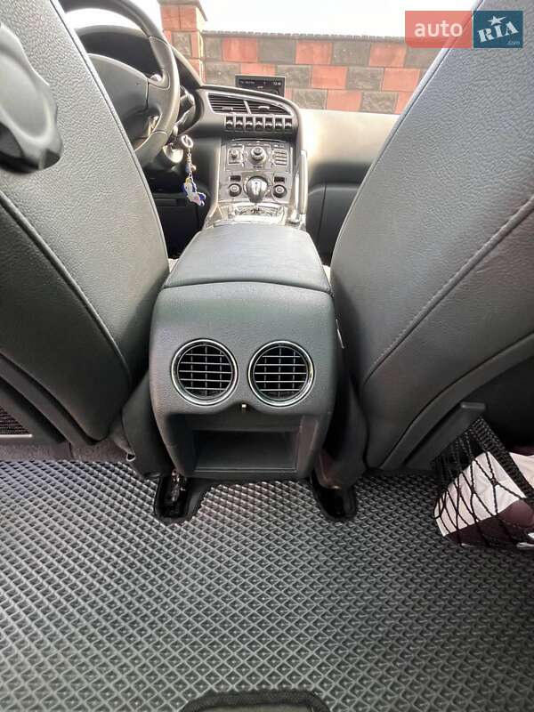Позашляховик / Кросовер Peugeot 3008 2012 в Рівному
