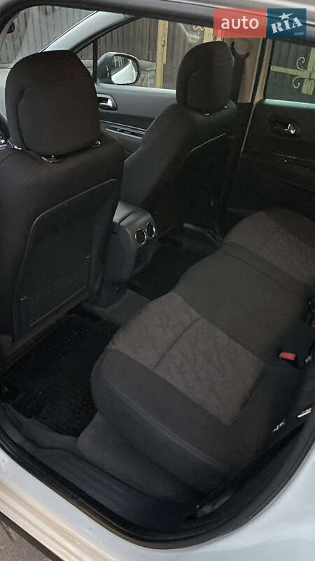 Внедорожник / Кроссовер Peugeot 3008 2010 в Сторожинце
