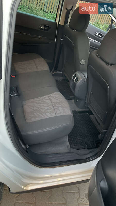 Внедорожник / Кроссовер Peugeot 3008 2010 в Сторожинце