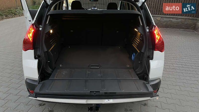 Внедорожник / Кроссовер Peugeot 3008 2010 в Сторожинце
