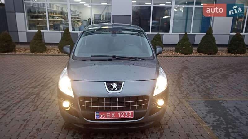 Внедорожник / Кроссовер Peugeot 3008 2012 в Сарнах