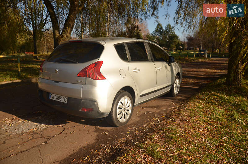 Внедорожник / Кроссовер Peugeot 3008 2010 в Ровно фото 5 Внедорожник / Кроссовер Peugeot 3008 2010 в Ровно