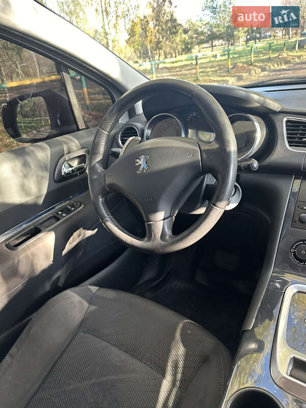 Внедорожник / Кроссовер Peugeot 3008 2010 в Ровно фото 11 Внедорожник / Кроссовер Peugeot 3008 2010 в Ровно