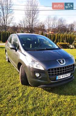 Позашляховик / Кросовер Peugeot 3008 2010 в Городку