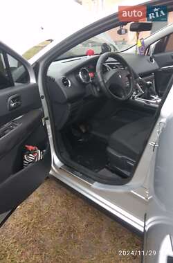 Внедорожник / Кроссовер Peugeot 3008 2011 в 