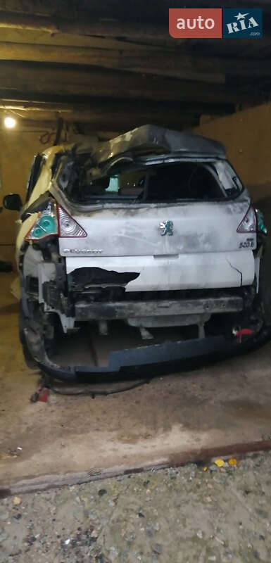 Позашляховик / Кросовер Peugeot 3008 2011 в Херсоні