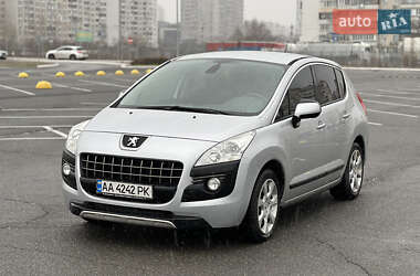 Внедорожник / Кроссовер Peugeot 3008 2013 в Киеве