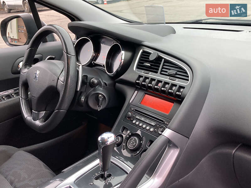 Позашляховик / Кросовер Peugeot 3008 2010 в Рівному