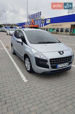 Позашляховик / Кросовер Peugeot 3008 2010 в Калуші