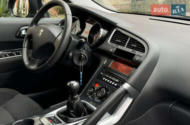 Внедорожник / Кроссовер Peugeot 3008 2011 в Стрые