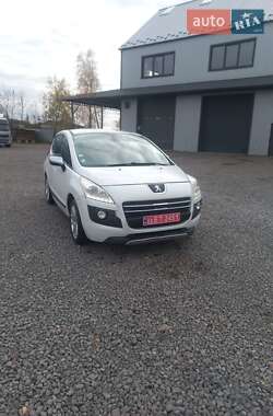 Внедорожник / Кроссовер Peugeot 3008 2011 в Костополе