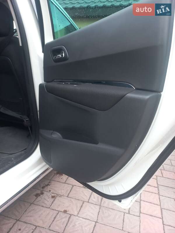 Внедорожник / Кроссовер Peugeot 3008 2011 в Костополе