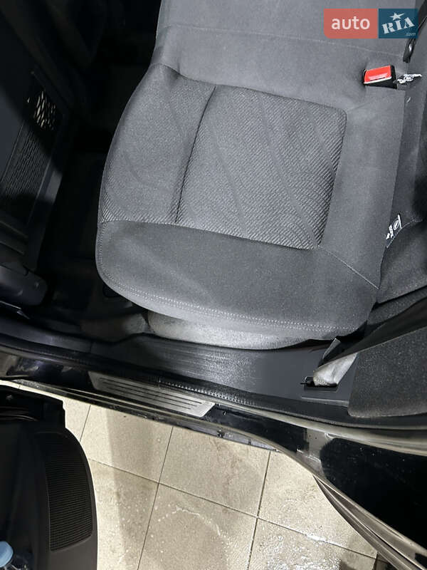 Внедорожник / Кроссовер Peugeot 3008 2011 в Киеве