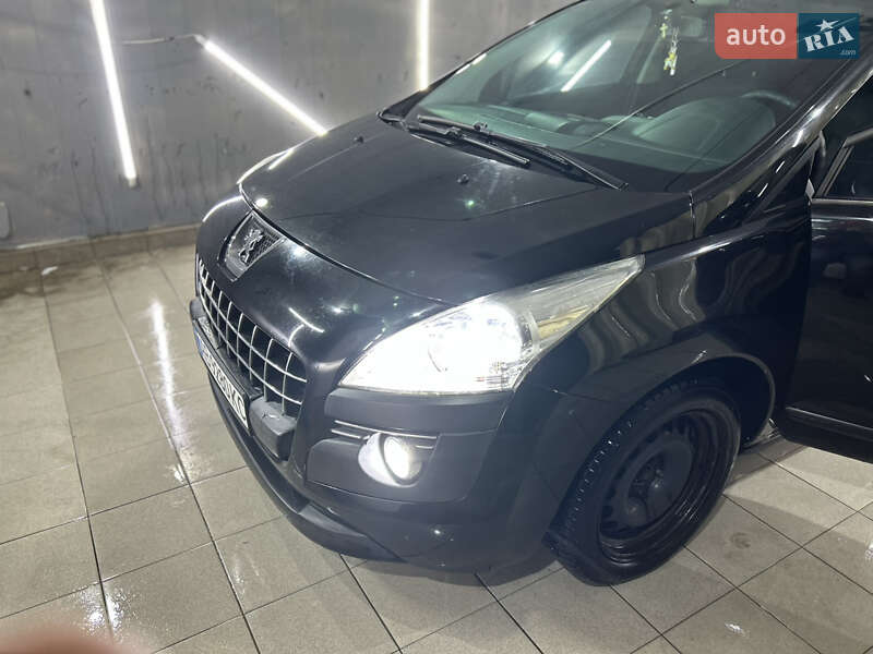 Внедорожник / Кроссовер Peugeot 3008 2011 в Киеве