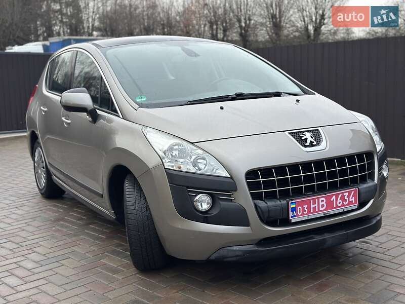 Позашляховик / Кросовер Peugeot 3008 2011 в Луцьку