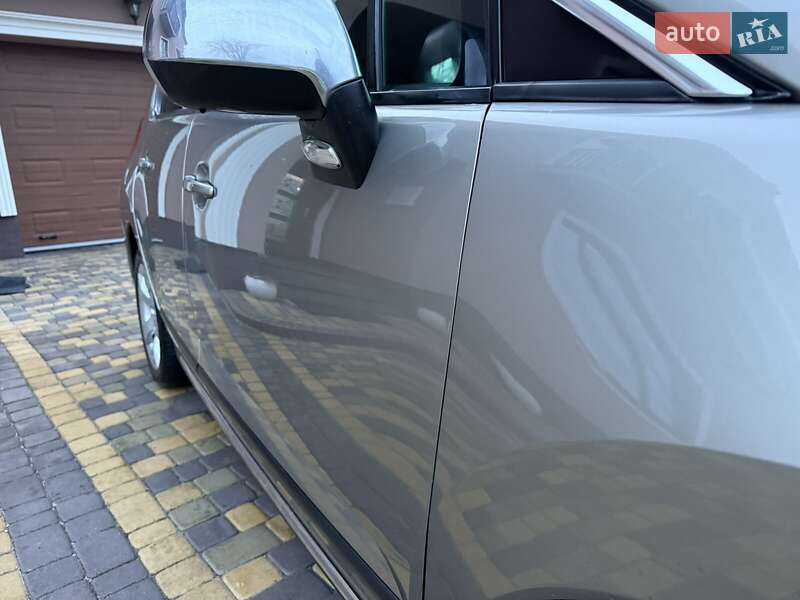 Внедорожник / Кроссовер Peugeot 3008 2012 в Косове