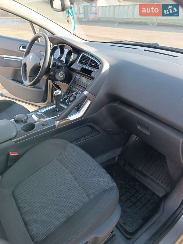 Внедорожник / Кроссовер Peugeot 3008 2011 в Калуше