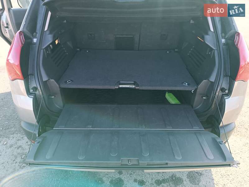 Внедорожник / Кроссовер Peugeot 3008 2011 в Калуше