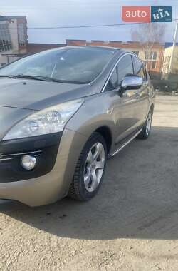 Позашляховик / Кросовер Peugeot 3008 2010 в Львові