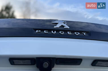 Внедорожник / Кроссовер Peugeot 3008 2019 в Дрогобыче