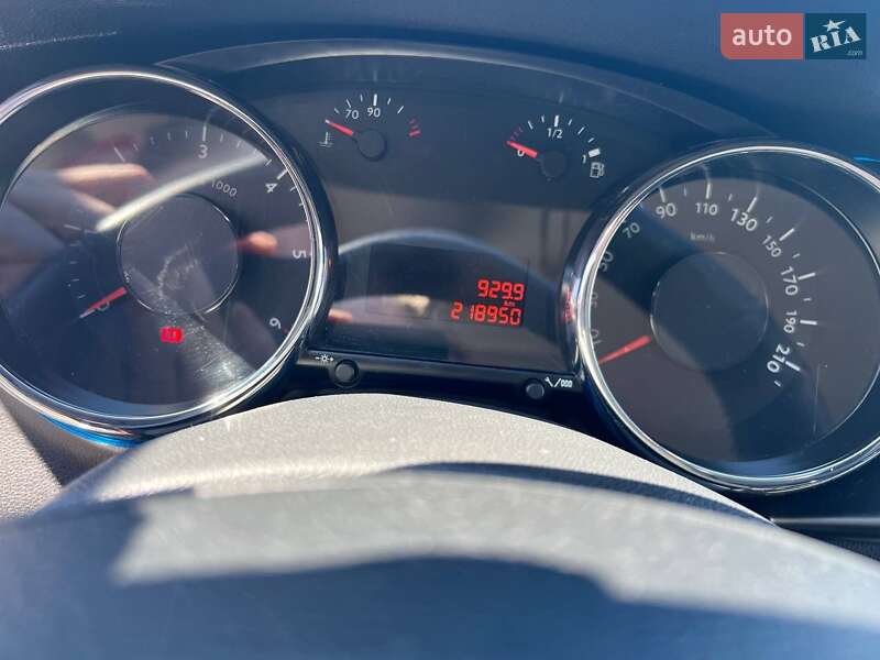 Позашляховик / Кросовер Peugeot 3008 2015 в Овідіополі