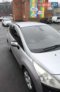 Внедорожник / Кроссовер Peugeot 3008 2011 в 