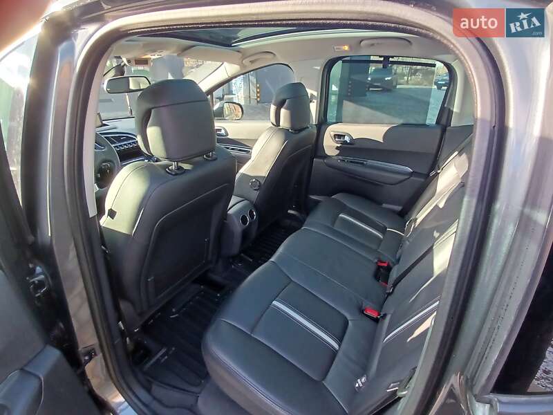 Внедорожник / Кроссовер Peugeot 3008 2012 в Гадяче