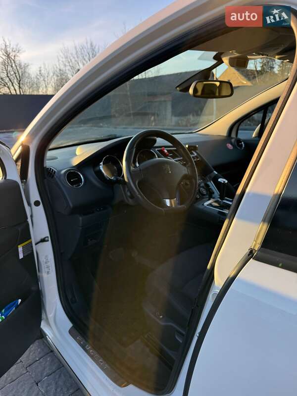 Позашляховик / Кросовер Peugeot 3008 2010 в Самборі