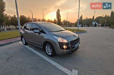 Позашляховик / Кросовер Peugeot 3008 2011 в Олександрії